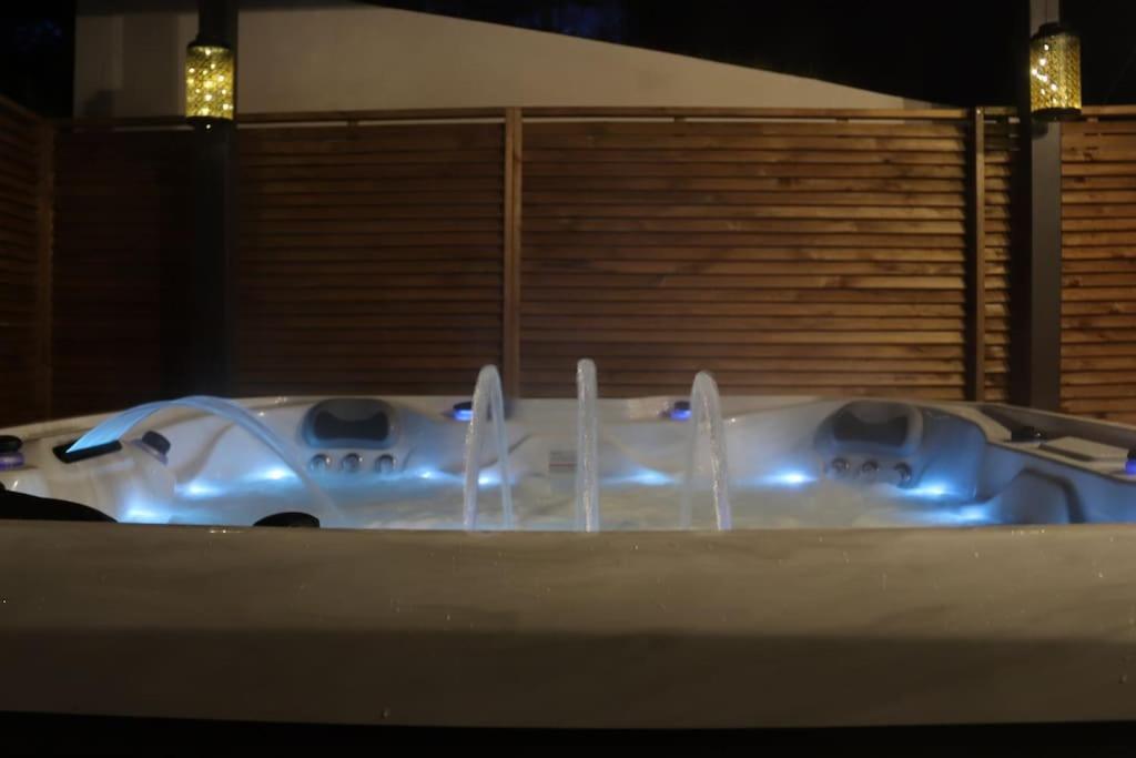 Spa & Serenite, Aux Portes De Disney Et De Paris Villiers-sur-Morin Екстериор снимка